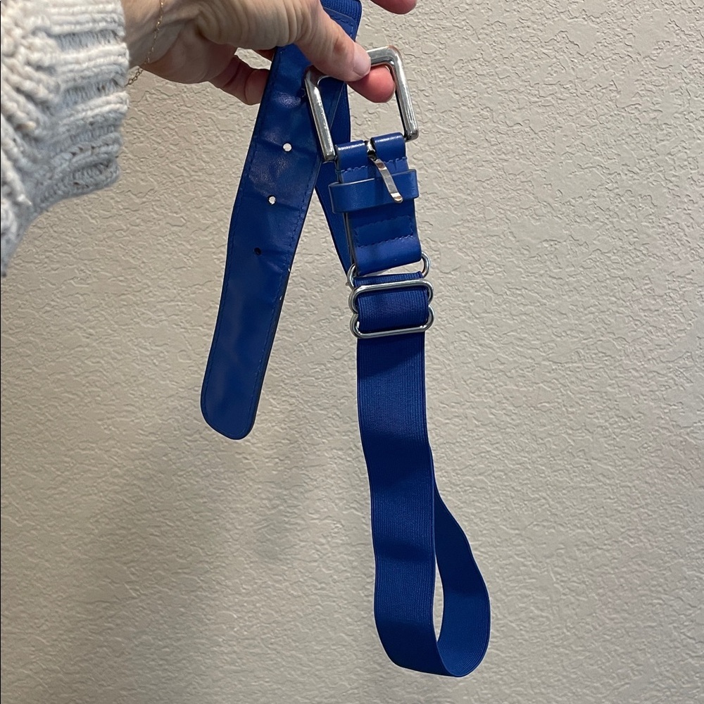 Under Armour Youth Size Royal Blue Baseball Belt